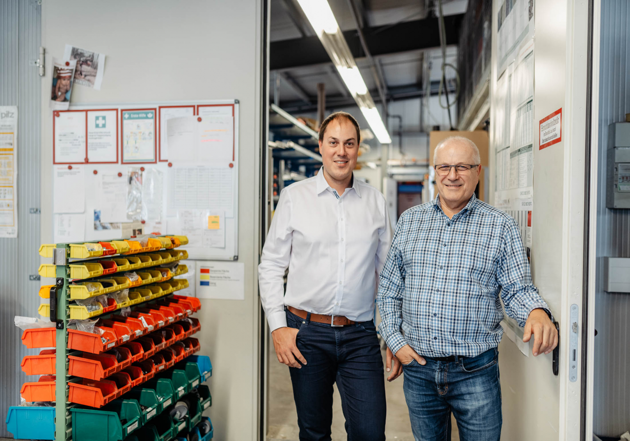 Karlheinz und Timo Fischer von Fischer Automation